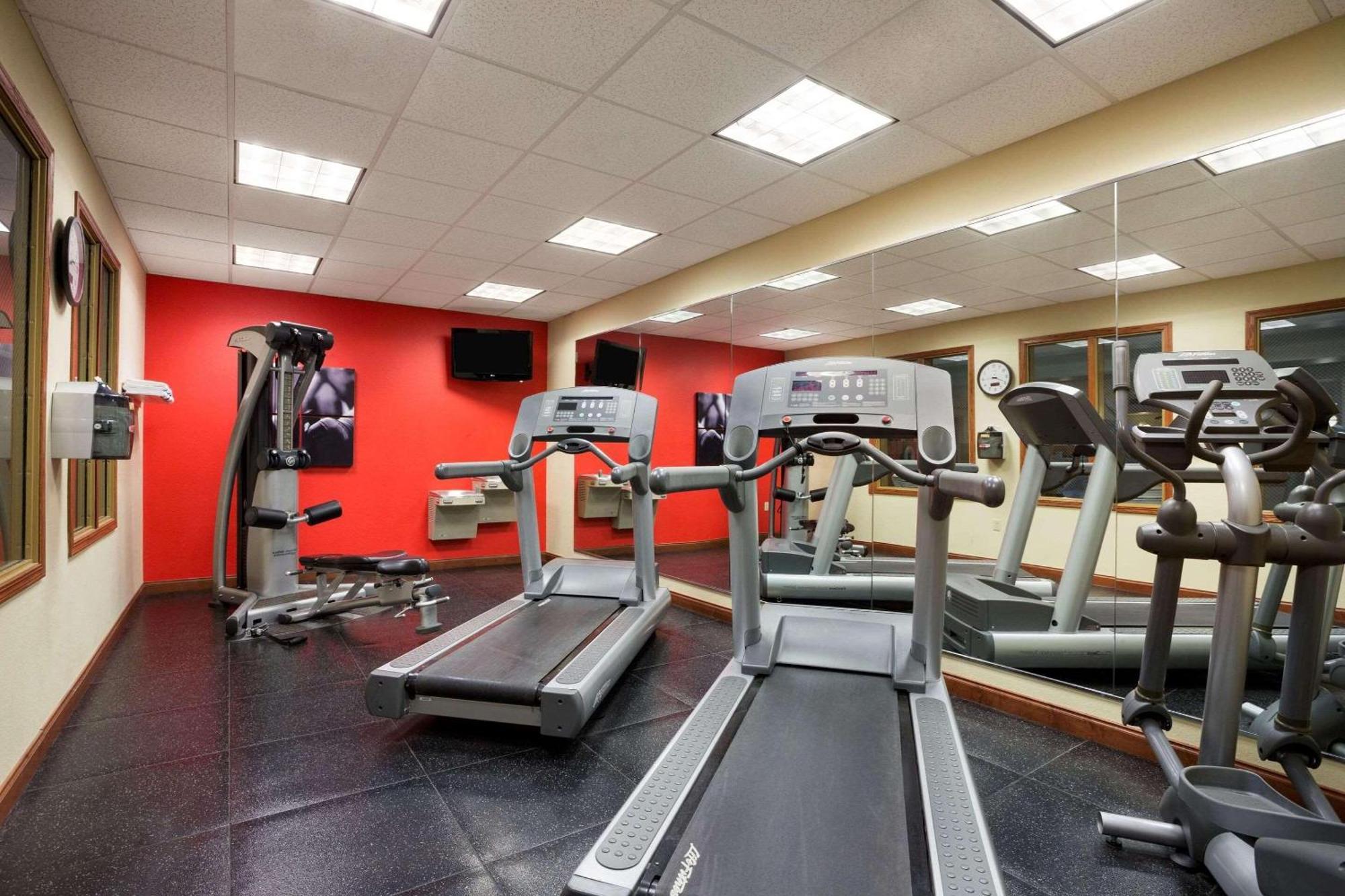 Country Inn & Suites By Radisson, Washington At Meadowlands, Pa Eksteriør bilde